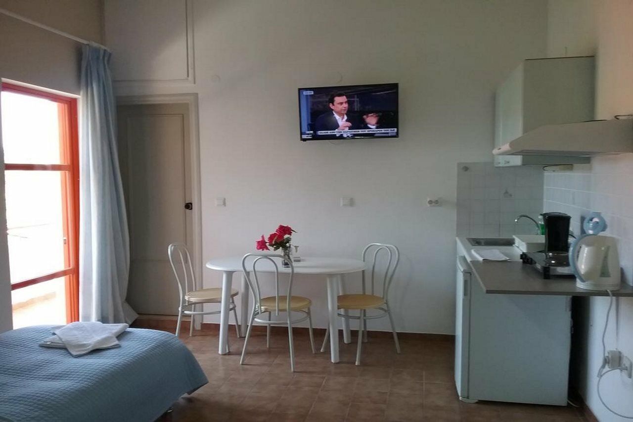 Ilona Apartments Ханья Экстерьер фото
